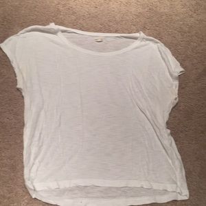 🌷 White off the shoulder top